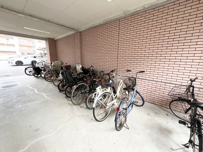 クローバー・サウス江坂の物件外観写真