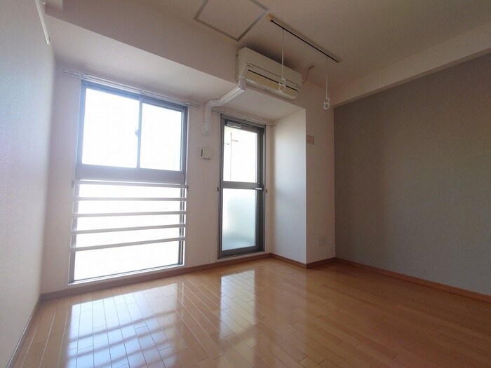 プリマヴェ－ラ神戸の物件内観写真