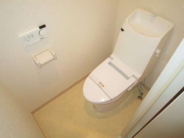 プリマヴェ－ラ神戸の物件内観写真