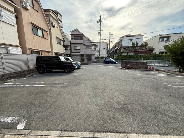 カーサ　エレガンツァの物件外観写真