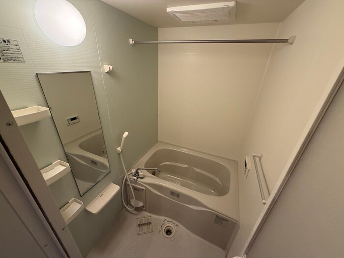 カーサ　エレガンツァの物件内観写真