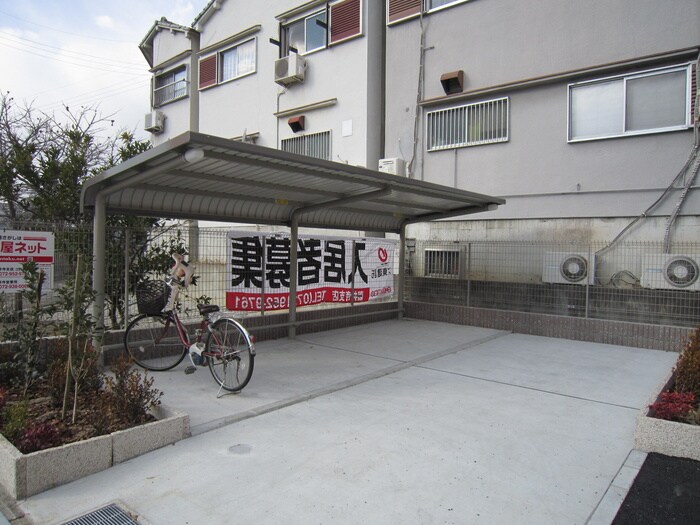 カーサ　エレガンツァの物件外観写真