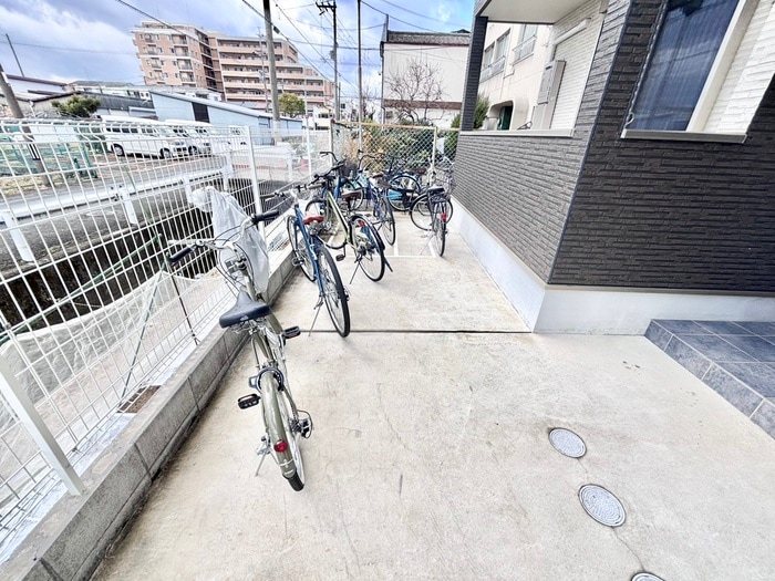 アッサンブレの物件外観写真