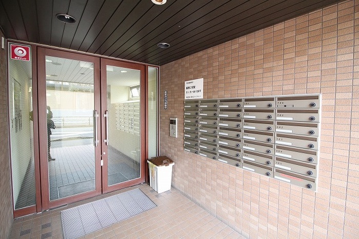 アベニュー高辻の物件外観写真