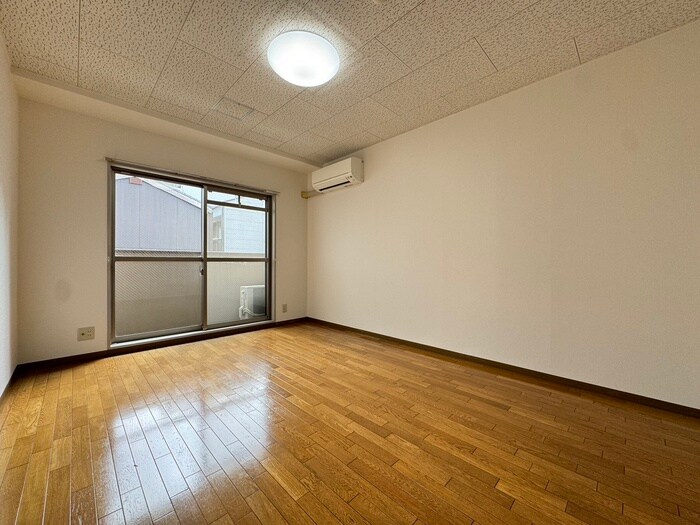 アベニュー高辻の物件内観写真