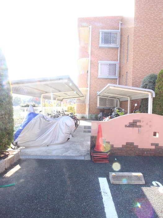 サンシャインヒルの物件外観写真