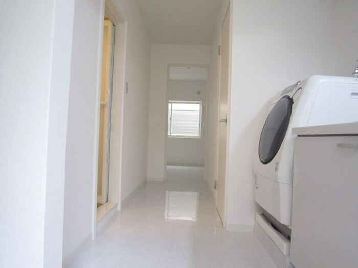 ロイヤルハイツ緑地公園の物件内観写真