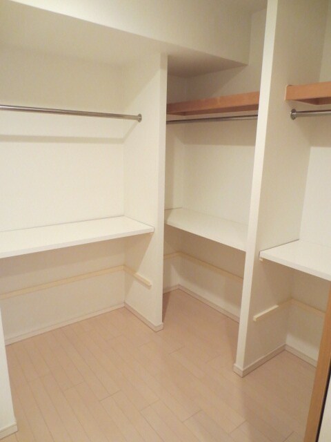 ＢＲＡＶＩ　南船場の物件内観写真