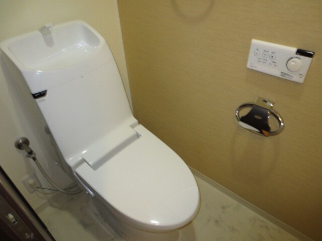 ＢＲＡＶＩ　南船場の物件内観写真