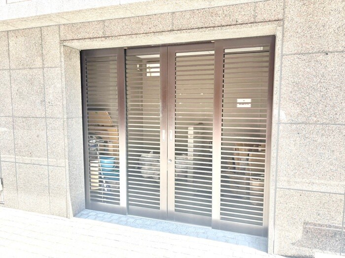 リ－ガル江戸堀(1001)の物件外観写真