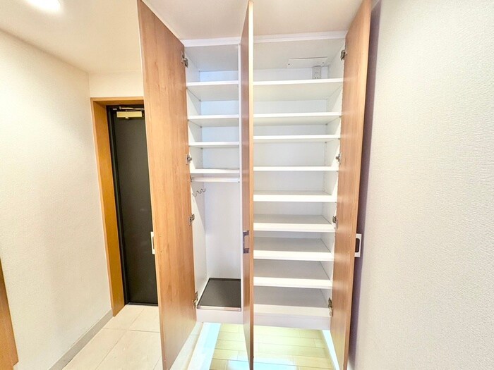 リ－ガル江戸堀(1001)の物件内観写真