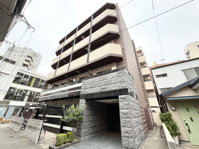 セイワパレス福島駅前の物件外観写真