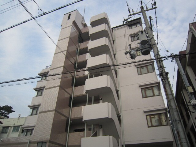 リバ－パ－ク服部の物件外観写真