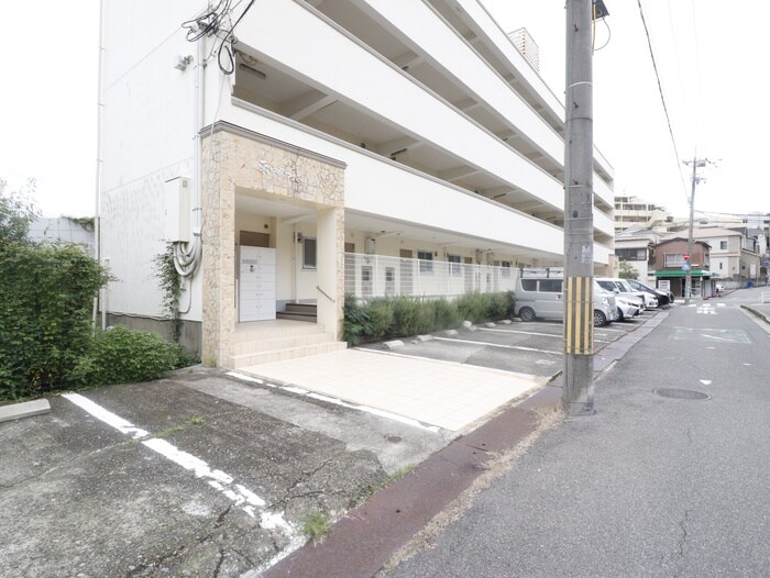 夢野アパ－トメントの物件外観写真