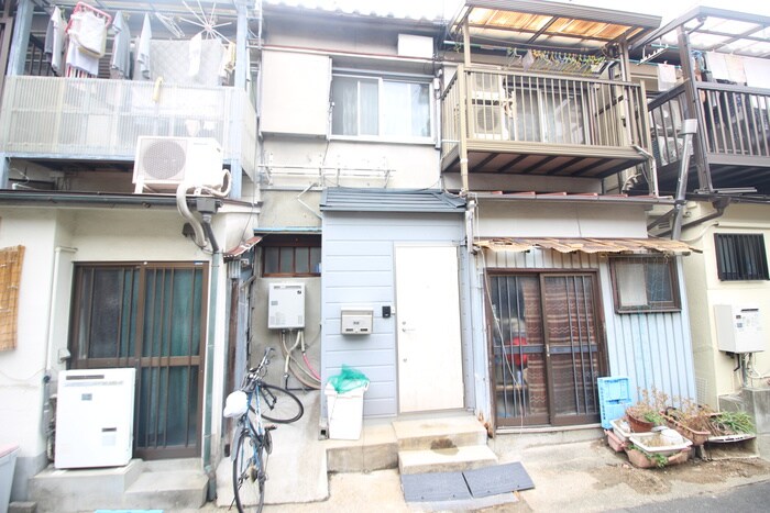 豊南町西テラスハウスの物件外観写真