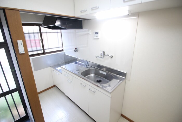 豊南町西テラスハウスの物件内観写真