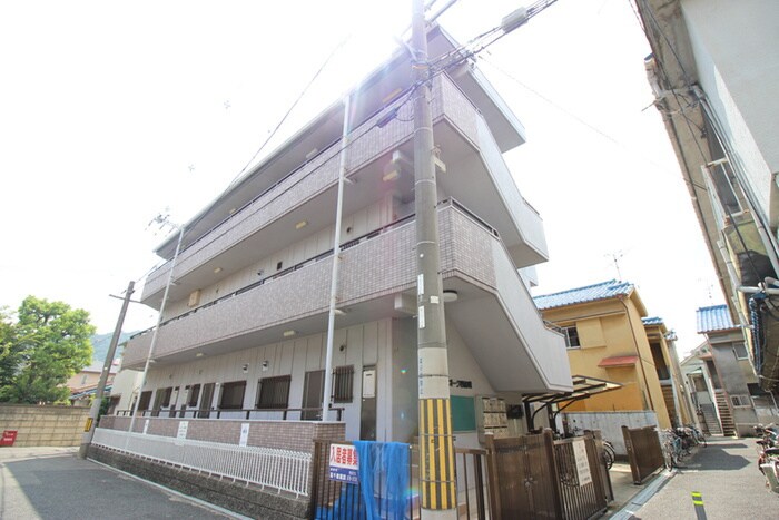 オーク四条畷の物件外観写真