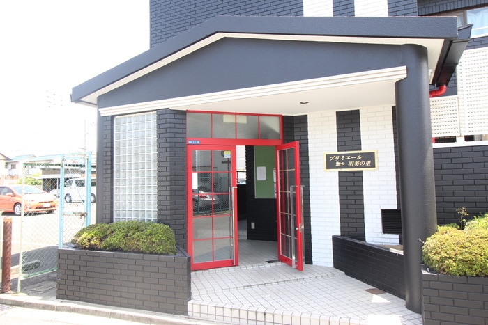 プリミエール明美の里の物件外観写真