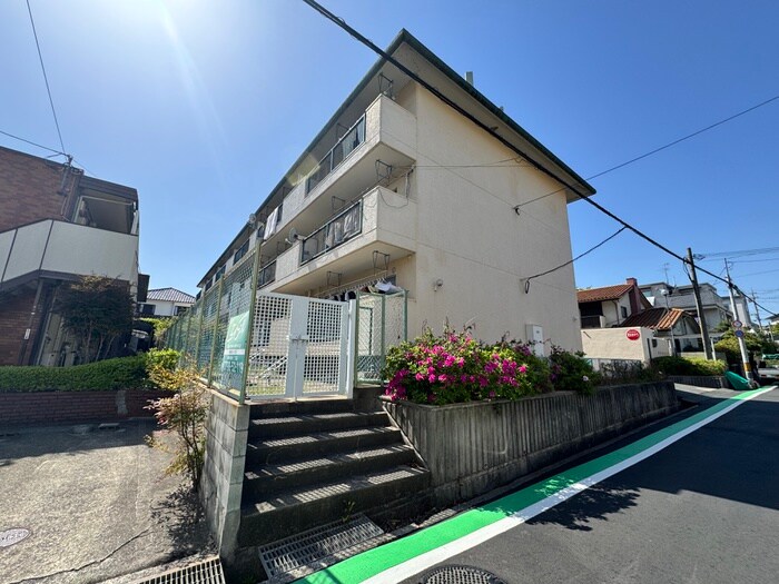 サンリビング仁川の物件外観写真