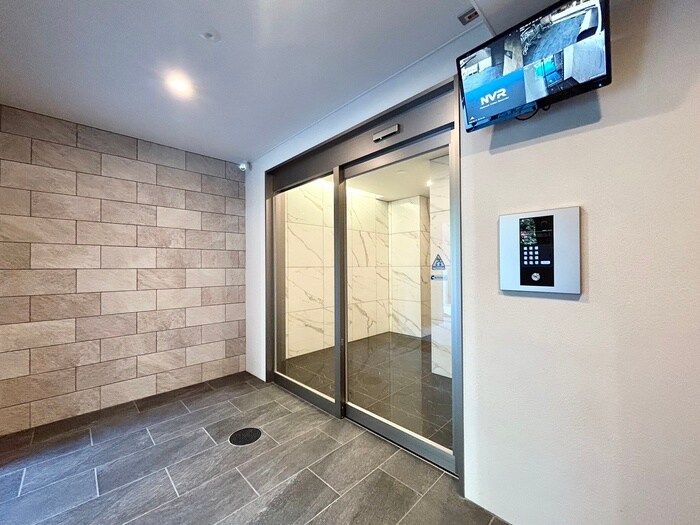 THEGARNETSUITERESIDENCE御所西の物件外観写真