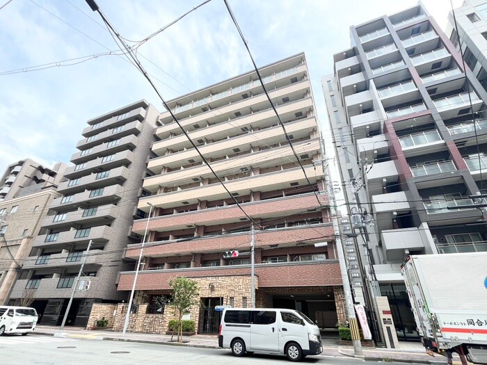 グランシス江坂の物件外観写真