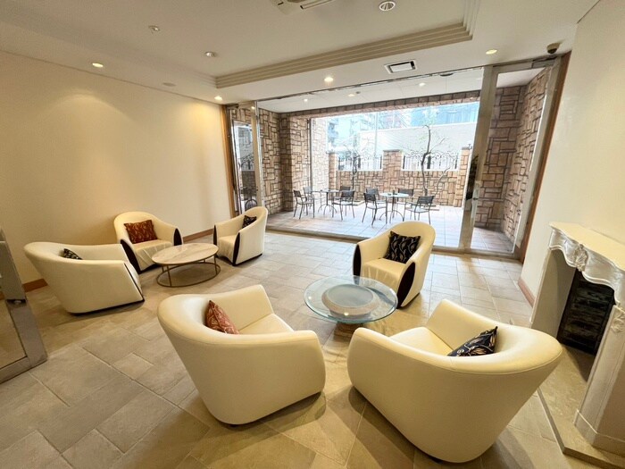 グランシス江坂の物件外観写真