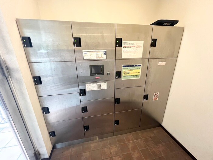 グランシス江坂の物件外観写真