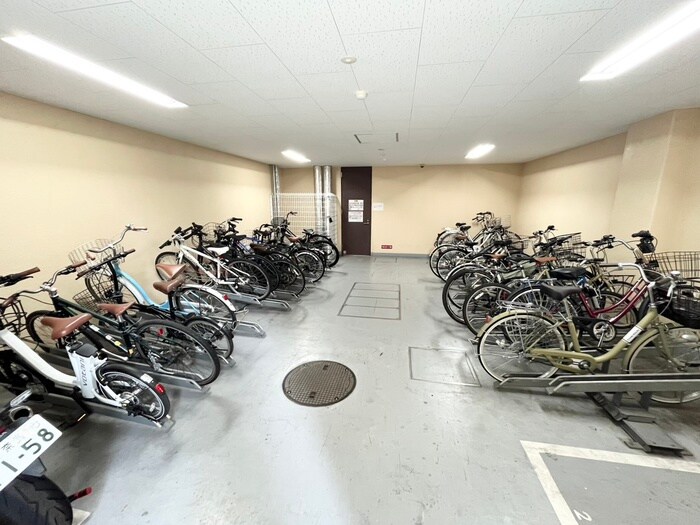 グランシス江坂の物件外観写真