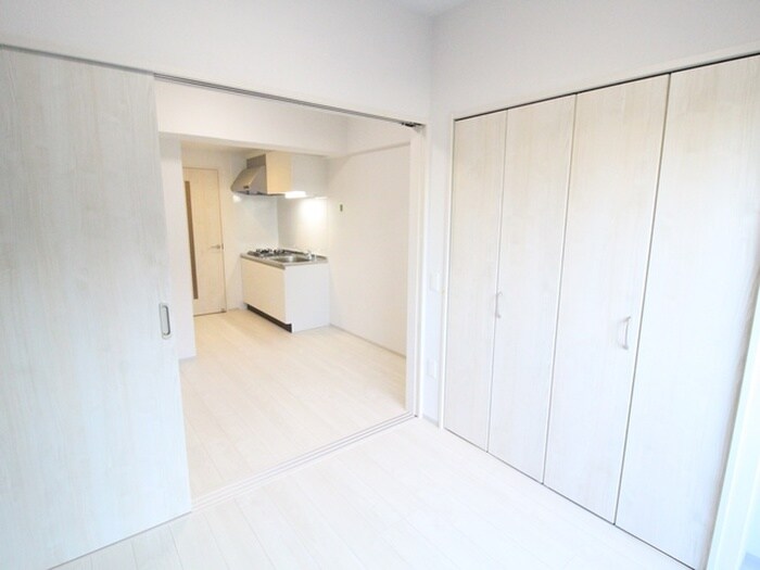 ライブガーデン江坂Ⅸの物件内観写真