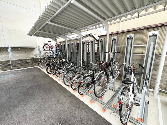 ライブガーデン江坂Ⅸの物件外観写真