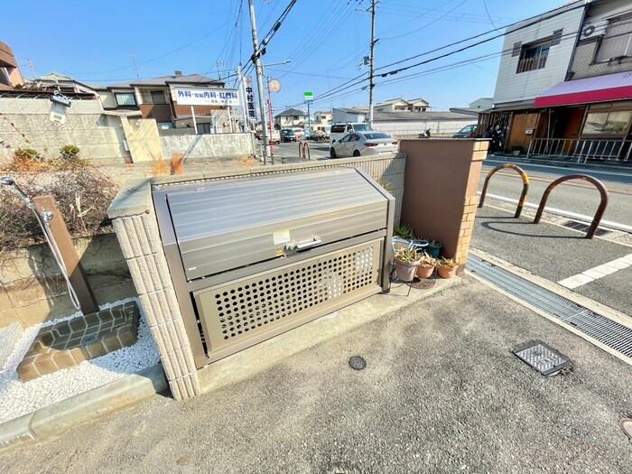 ユニホームⅥの物件外観写真