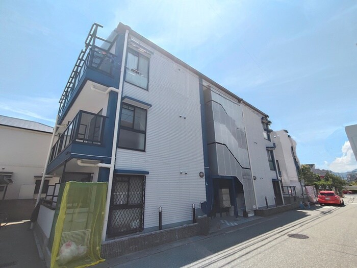 ヴィラサンローズの物件外観写真