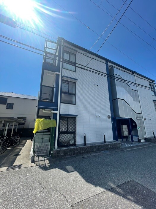 ヴィラサンローズの物件外観写真