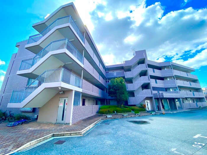 ﾘﾍﾞﾙﾃ摂津の物件外観写真