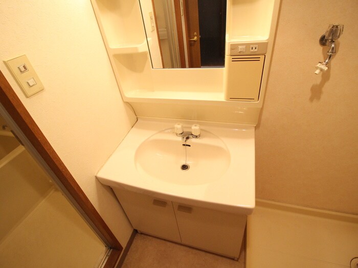 ﾘﾍﾞﾙﾃ摂津の物件内観写真