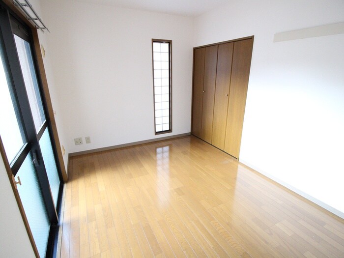 パヴォ―ネ植物園の物件内観写真