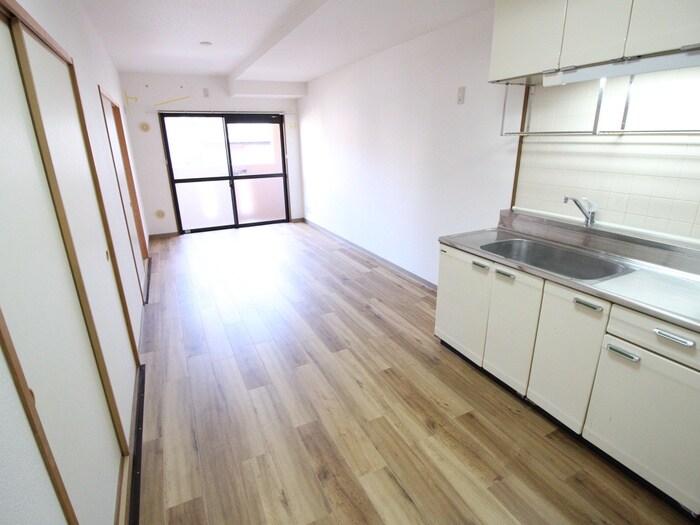 パヴォ―ネ植物園の物件内観写真