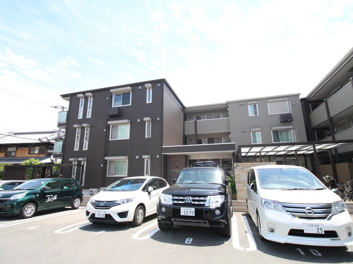 サンスクエア千里万博A棟の物件外観写真