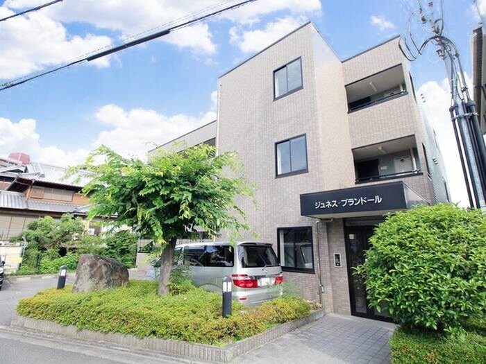ジュネス・ブランド－ルの物件外観写真