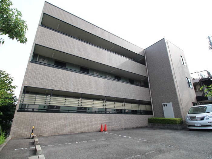 ジュネス・ブランド－ルの物件外観写真