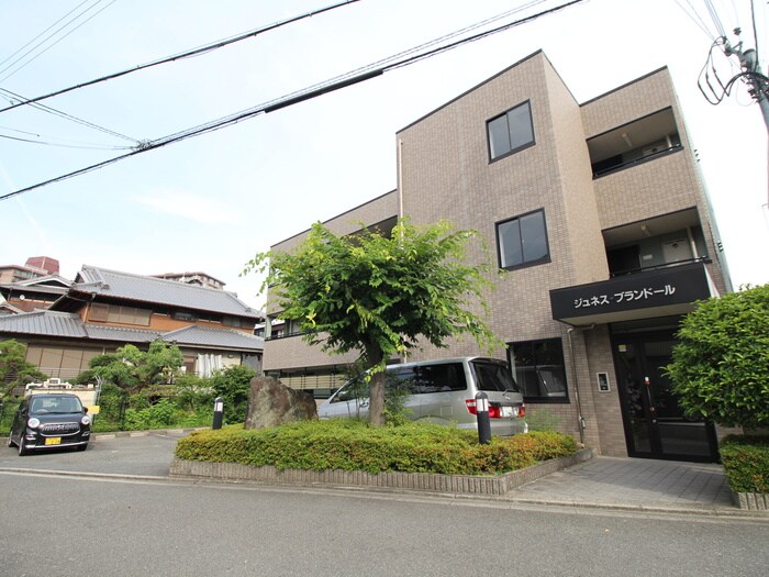 ジュネス・ブランド－ルの物件外観写真