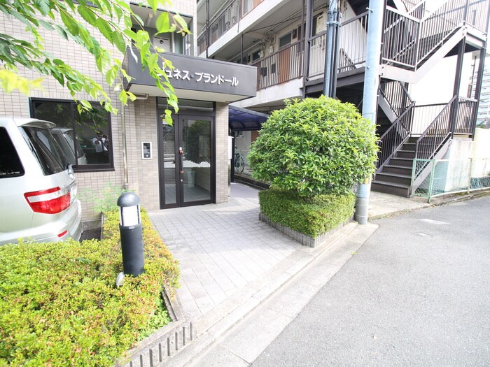 ジュネス・ブランド－ルの物件外観写真