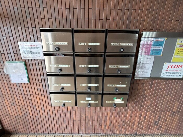 ロココ桂の物件外観写真