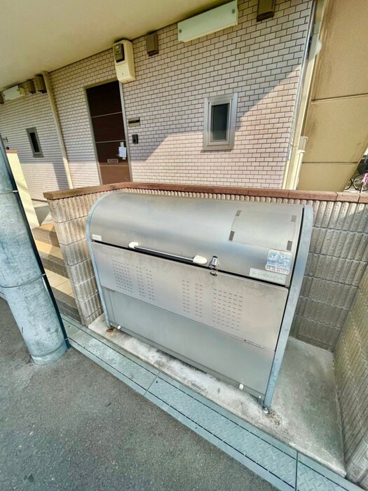 ラヴィ・クレ－ルの物件外観写真