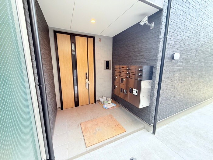 リヴェール長尾の物件外観写真