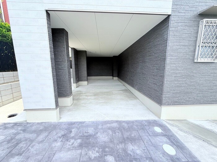 リヴェール長尾の物件外観写真