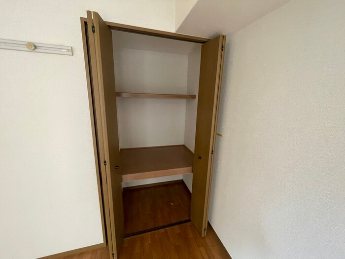 フォンテーヌⅡ　A棟の物件内観写真