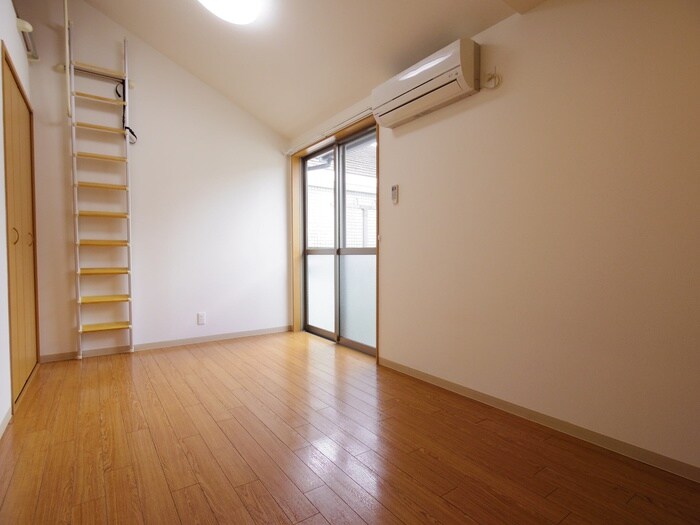 ベルビュー深草の物件内観写真