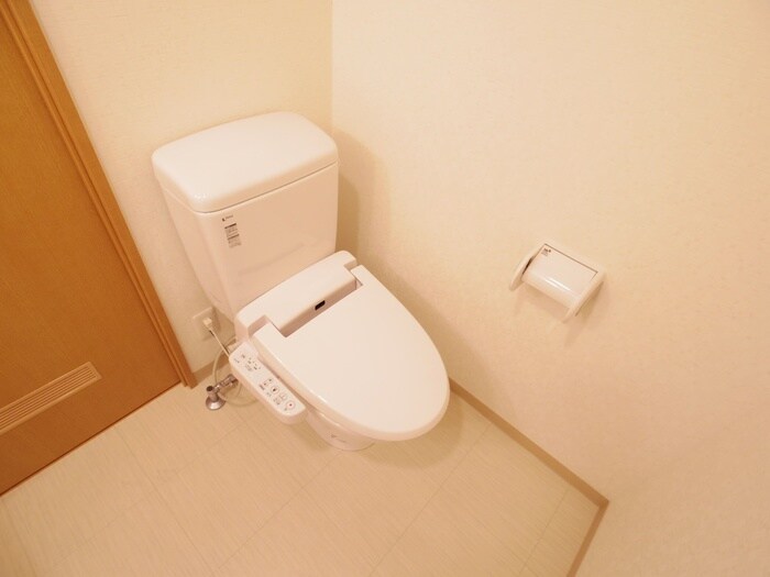 ベルビュー深草の物件内観写真