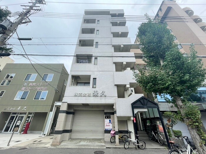 兼久マンションの物件外観写真